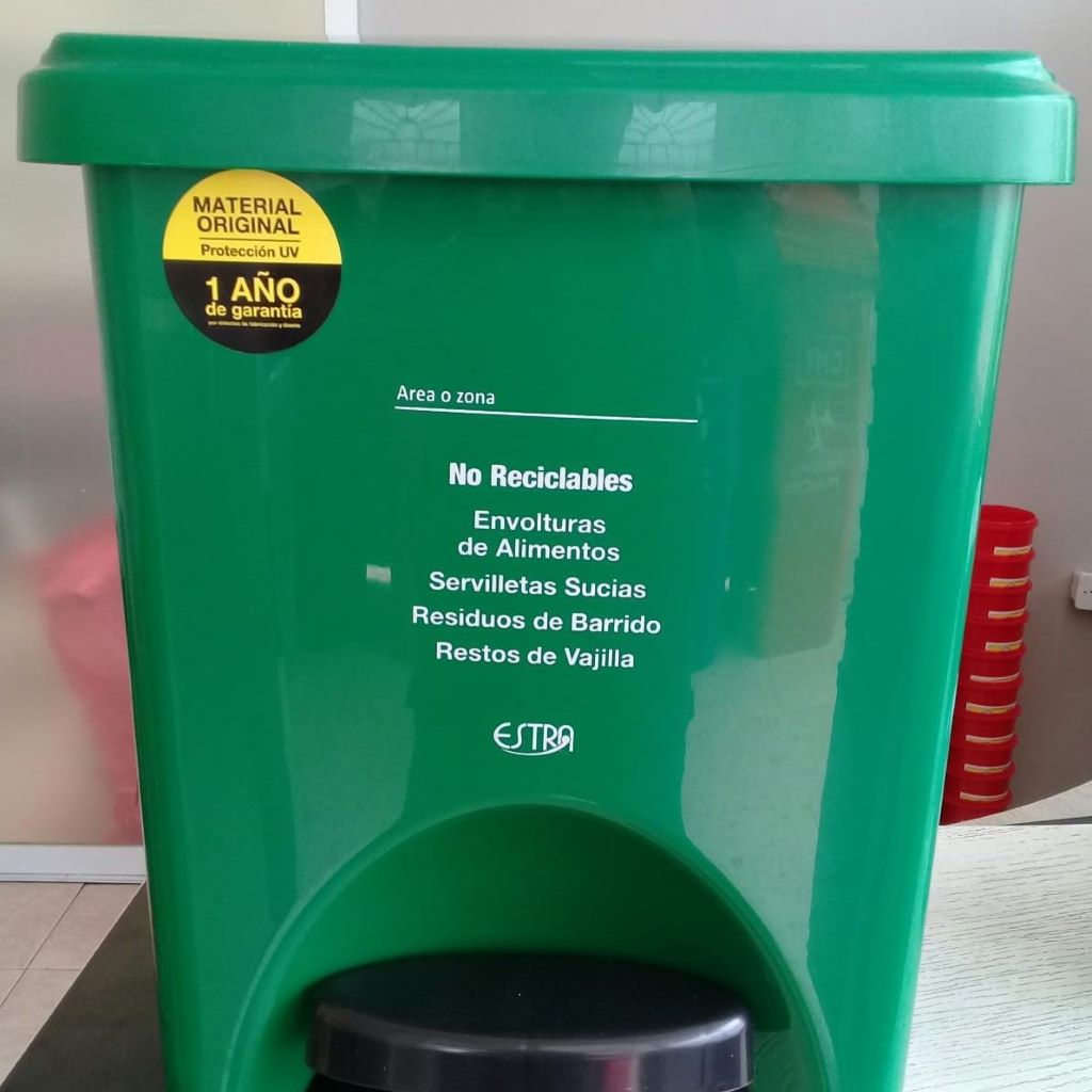Tachos de basura, basurero, papelera de 20 litros.