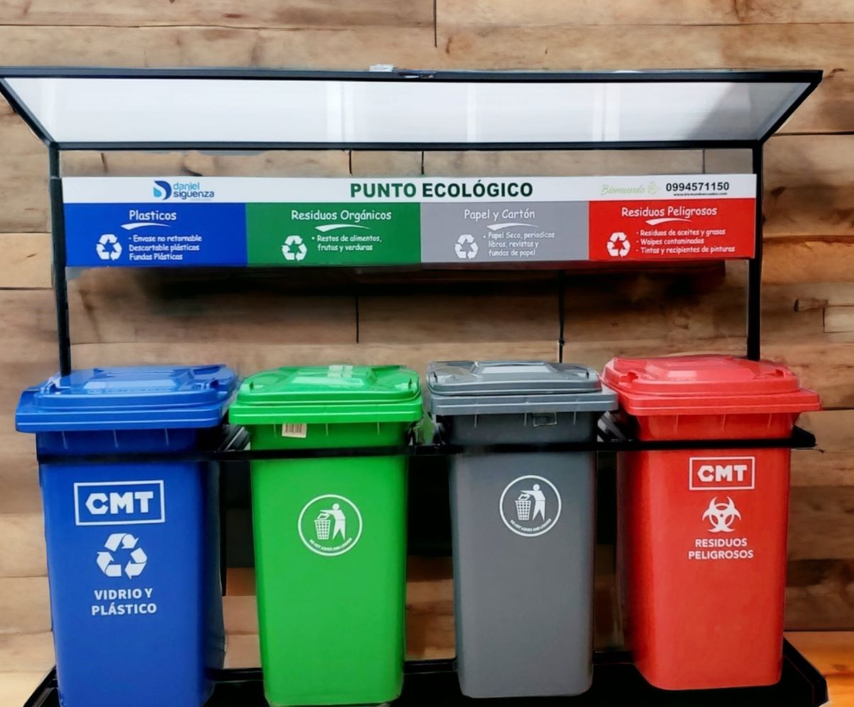 Punto Ecológico, Estación de reciclaje de 240 litros, cuatro tachos.